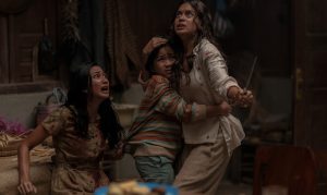 Adegan film Abadi Nan Jaya 2025 menampilkan Clara Taufan dan Varen Arianda Calief