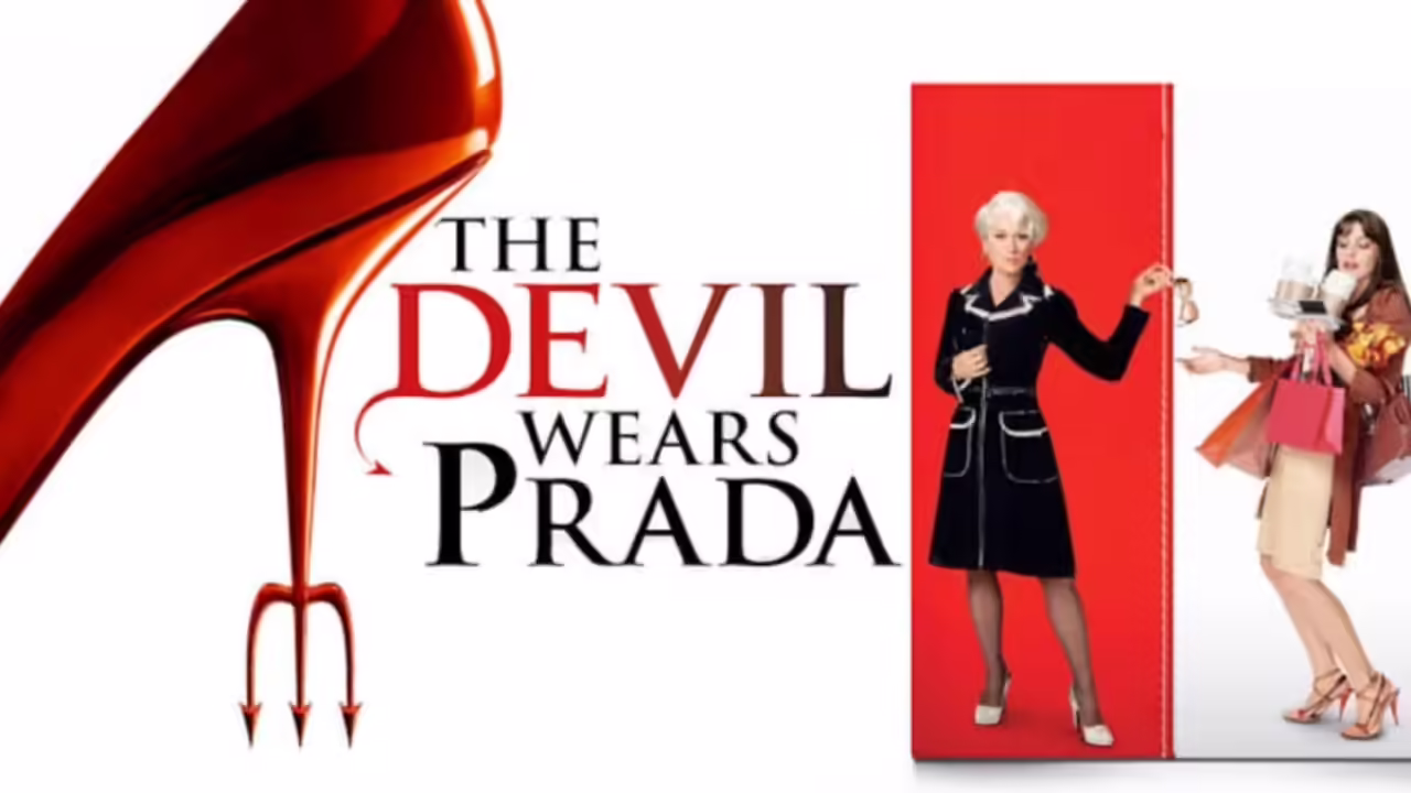 Poster film The Devil Wears Prada 2006 dengan sepatu hak tinggi merah berbentuk garpu setan