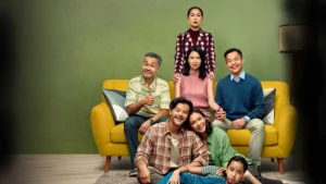 poster film Cek Toko Sebelah 1 dan 2 keluarga dan bisnis