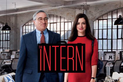 Poster The Intern 2015 menampilkan Robert De Niro dan Anne Hathaway di kantor modern