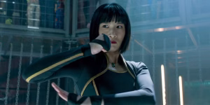 Adik Shang-Chi menunjukkan kemampuan bela diri luar biasa dalam Shang-Chi 2021