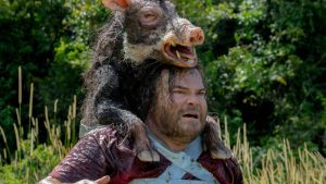 Doug keluar dari perut ular raksasa setelah insiden mengerikan dalam film Anaconda 2025