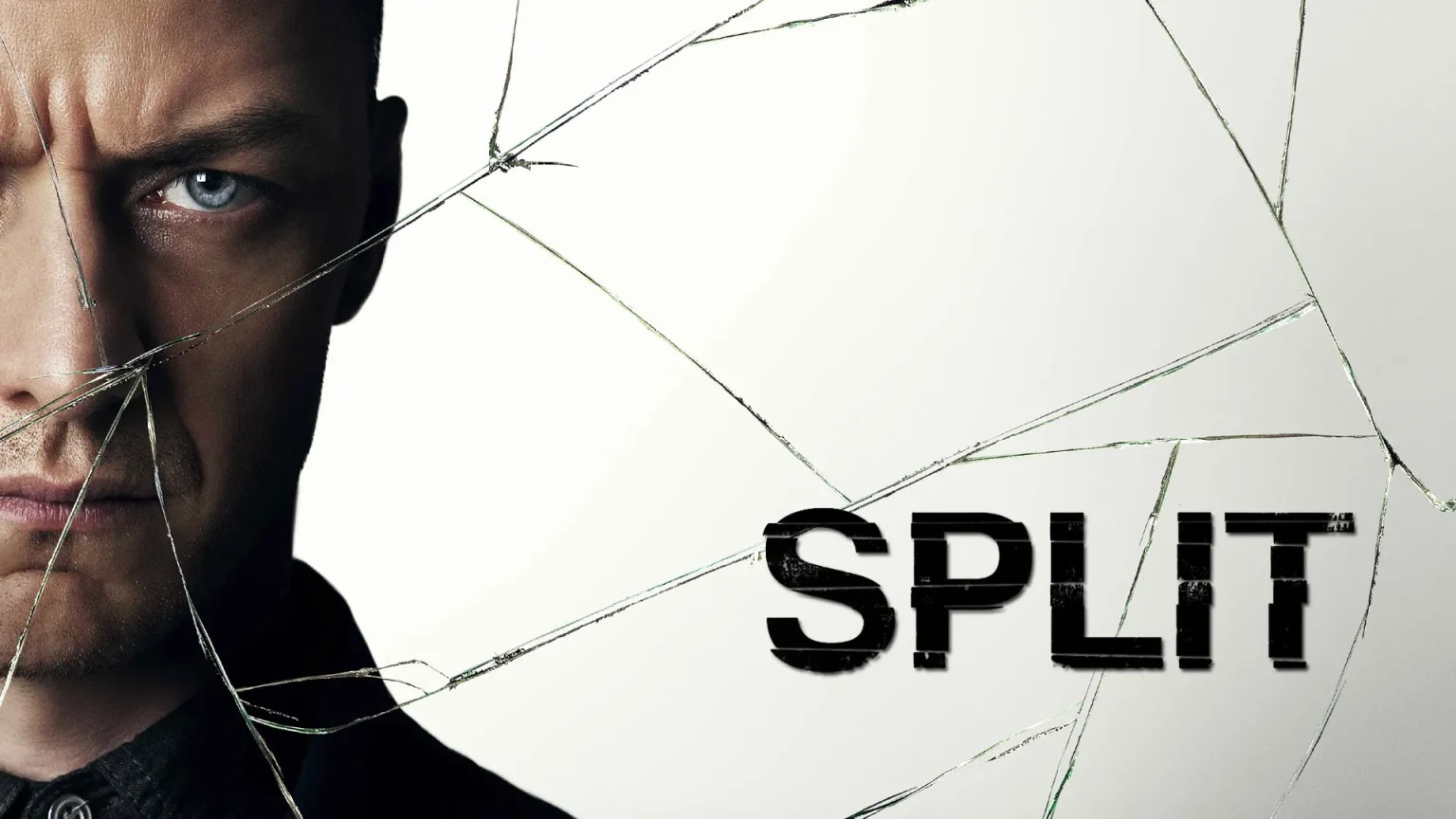 Poster film Split 2016 menampilkan wajah James McAvoy dengan ekspresi misterius