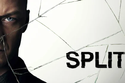 Poster film Split 2016 menampilkan wajah James McAvoy dengan ekspresi misterius