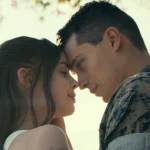 poster film Purple Hearts Netflix Cassie dan Luke